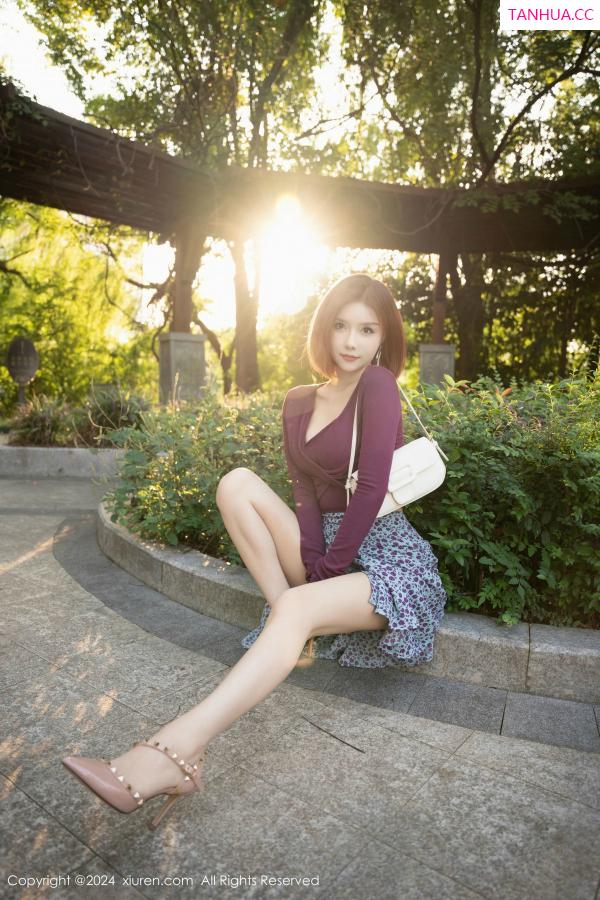 [XiuRen]高清写真图 2024.11.14 No.9445 白芷yy 美腿性感